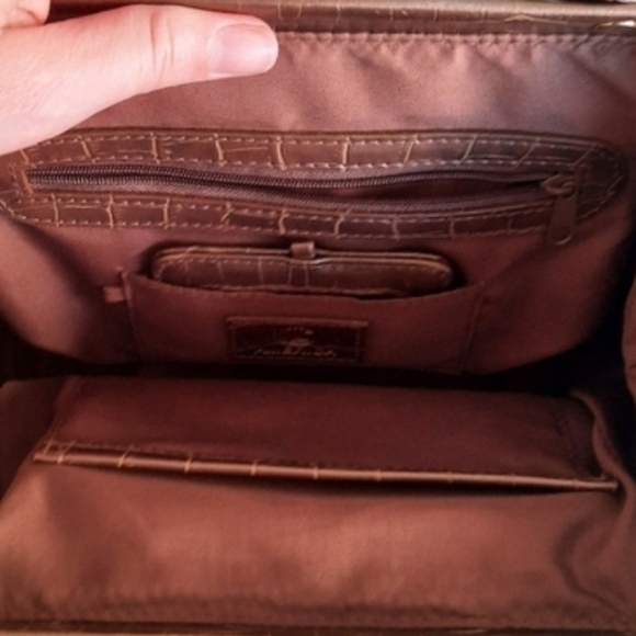 Taylor Swift Rep TV Easter Egg  Hand Designed Purse - Picture 8 of 9